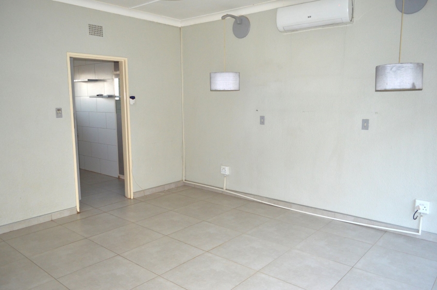 3 Bedroom Property for Sale in Flamwood North West